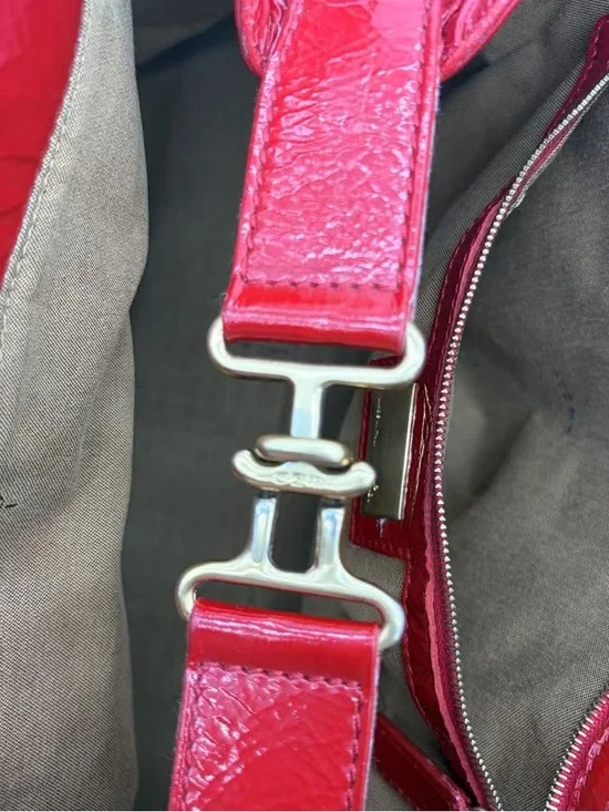 Fendi Red Leather Satchel tote with Gold-Tone Hardware - Picture 5 of 8